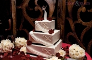black-and-white-fondant-draping--wedding-cake