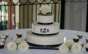 50th anniversary wedding cake